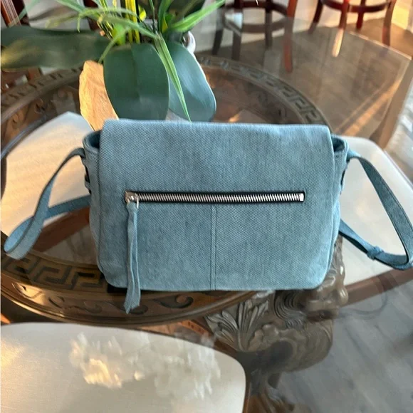 🩵🩵AIMEE KESTENBERG BALI LEATHER DENIM CROSSBODY BAG!🩵🩵 - Picture 2 of 11